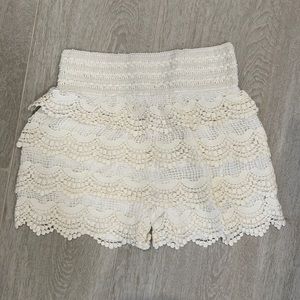 Crochet stretchy shorts